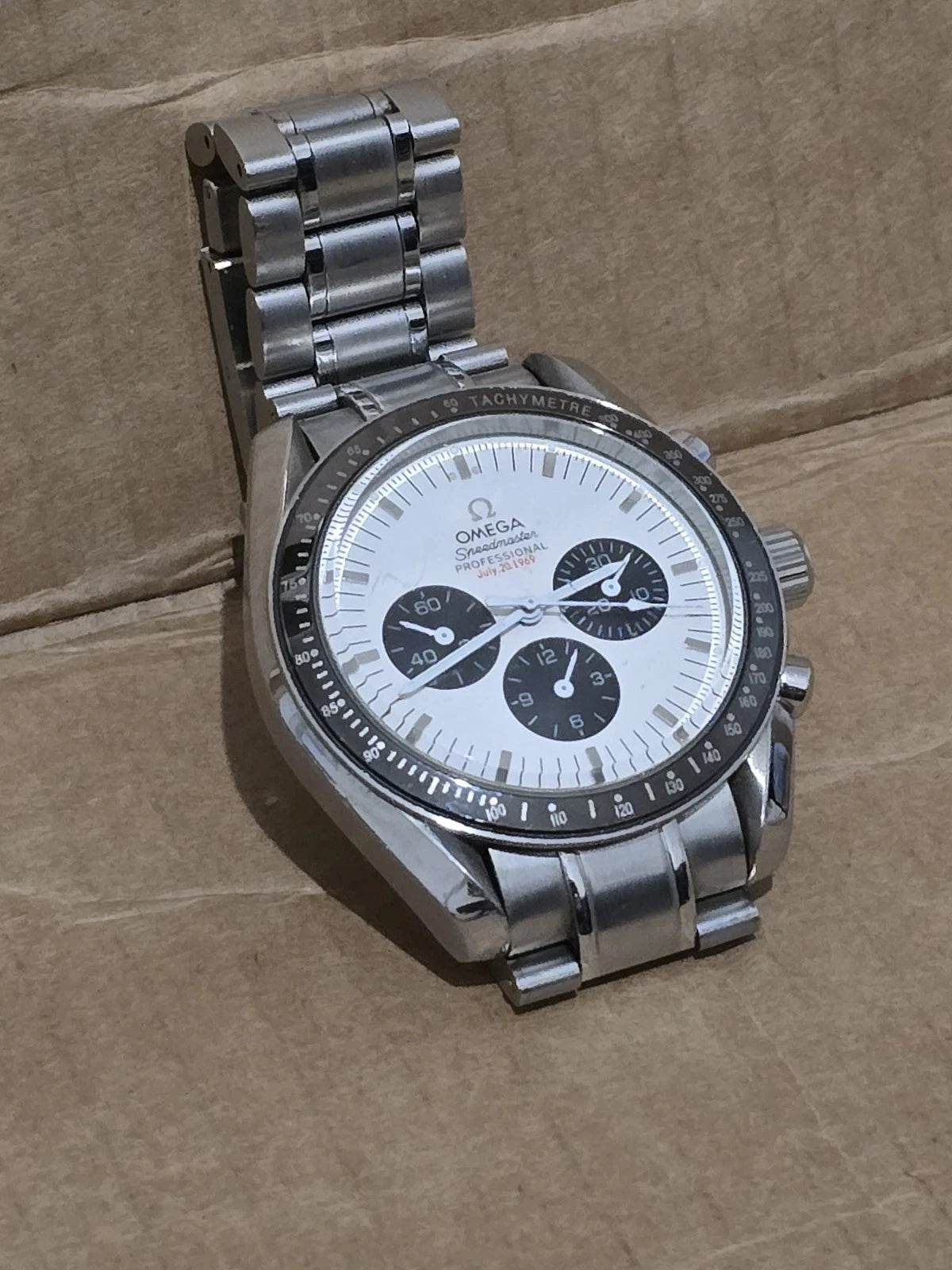 Omega Speedmaster Professional July.20.1969 Broad Arrow Swiss Made