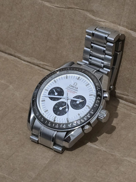 Omega Speedmaster Professional July.20.1969 Broad Arrow Swiss Made